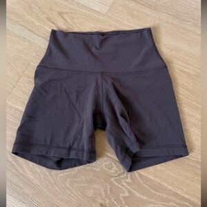 Aritzia TNA Shorts